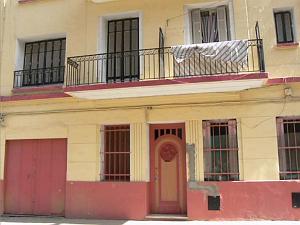 rue Rabelais 28